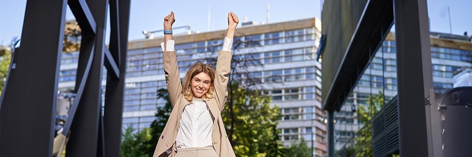 eb5 program, US citizenship, US green card, family immigration, eb5 visa, eb5 investment, green card, green card benefits